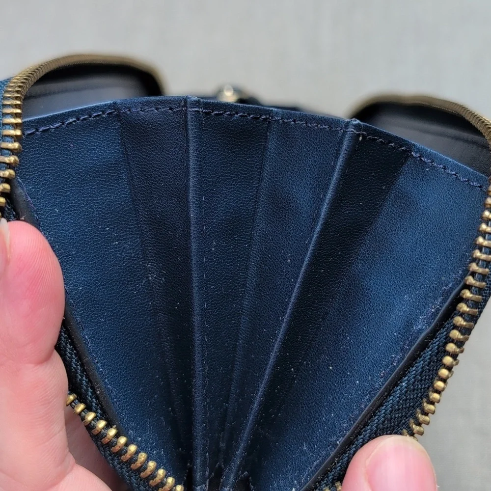 Kate Spade Accordion Zip Leather Wallet In Navy Blue EUC - Picture 8 of 9